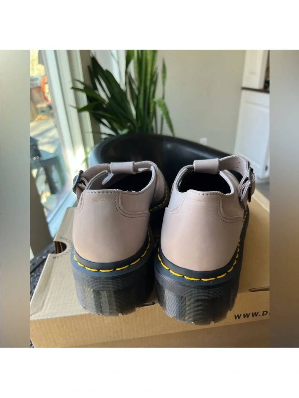 NWOT Dr. Martens Women's Taupe T-Strap Platform Mary Janes Bethan T-Bar Sz 7